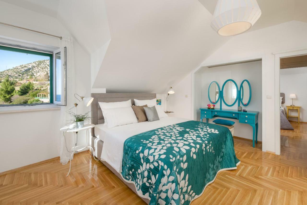 Villa Lipa Dora Murvica  Buitenkant foto