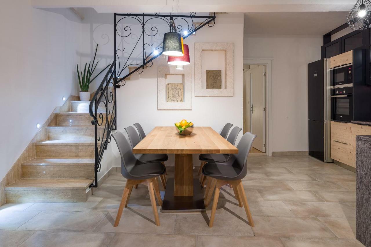 Villa Lipa Dora Murvica  Buitenkant foto