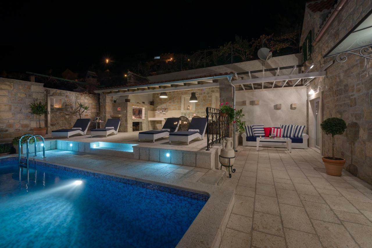 Villa Lipa Dora Murvica  Buitenkant foto