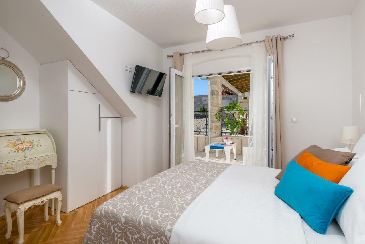 Villa Lipa Dora Murvica  Buitenkant foto