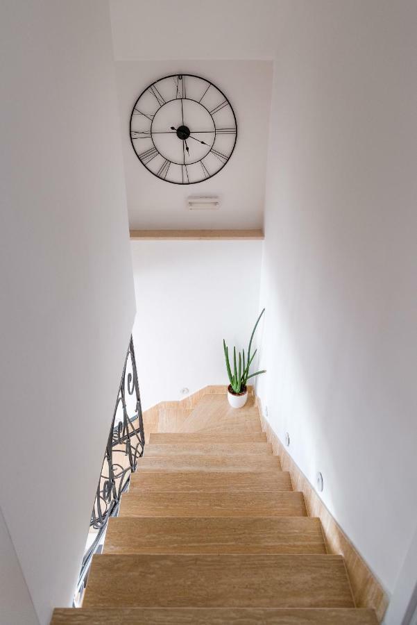 Villa Lipa Dora Murvica  Buitenkant foto
